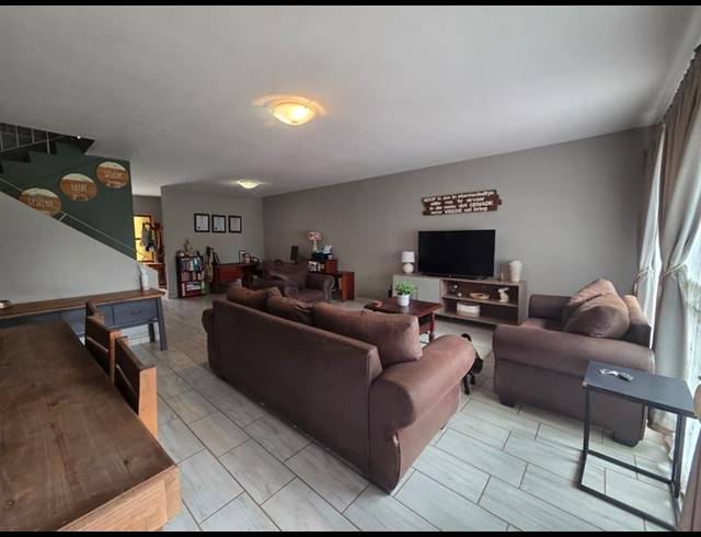 3 BEDROOM APARTMENT FOR SALE IN WONDERBOOM